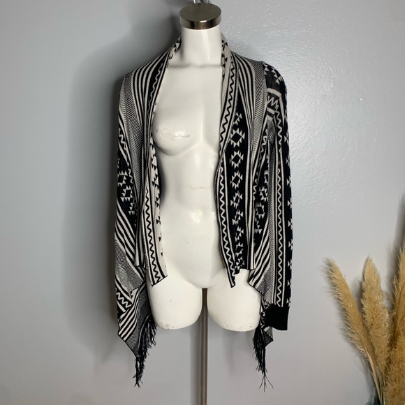 Forever 21 Aztec Southwestern Cardigan Sweater Black White w/ Fringes OSFM - Picture 7 of 15